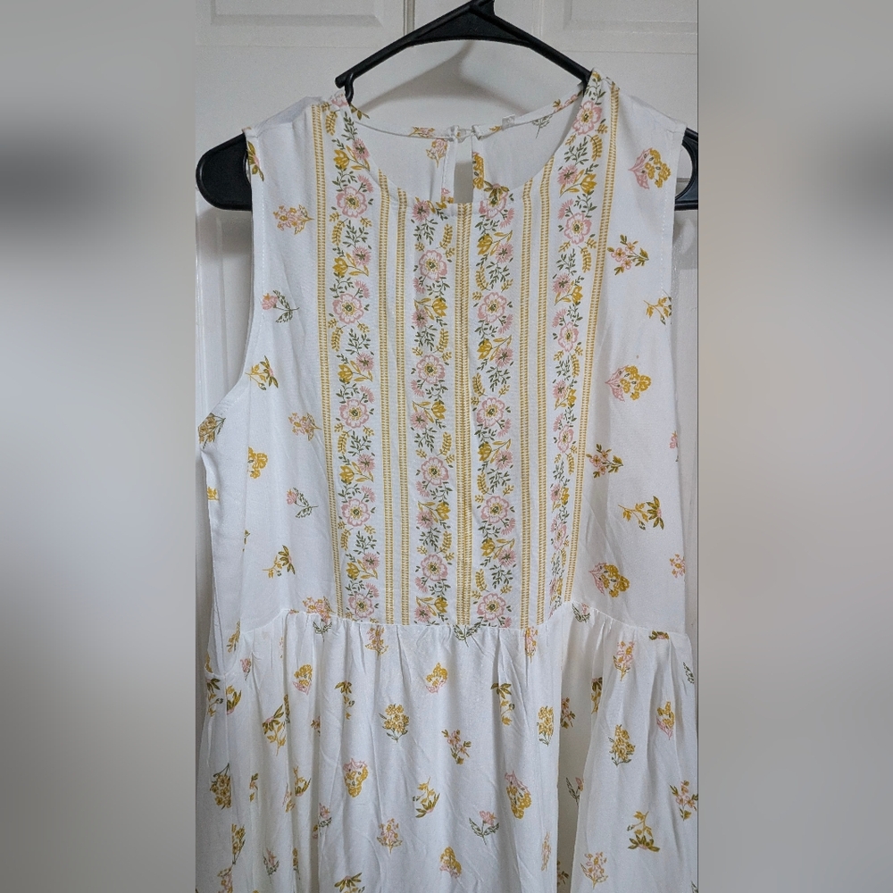 Whimsical Floral Sleeveless Maxi Dress